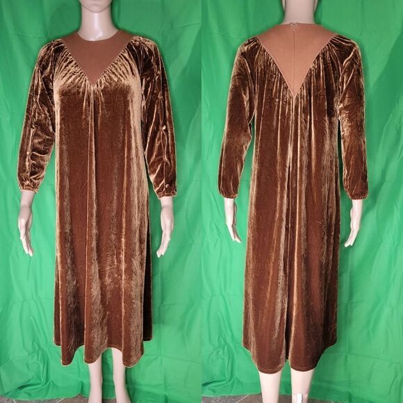 Cindy Girls Velour velvet night gown. - Picture 1 of 10